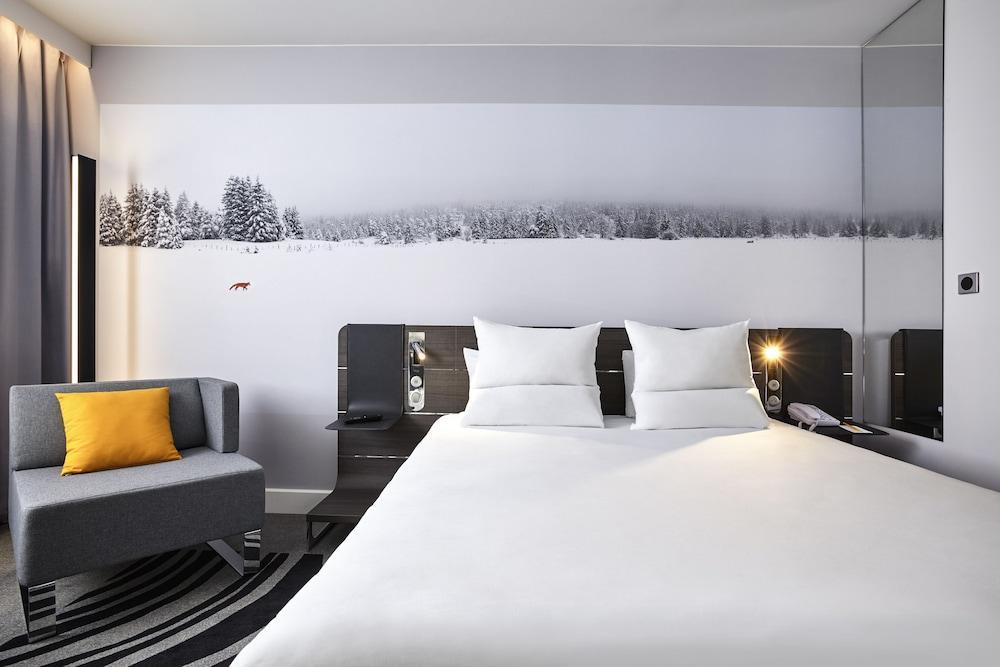 Novotel Centre Hotel